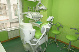 Clínica Dental Silvia Serrano silla de odontología