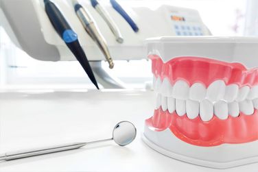 Clínica Dental Silvia Serrano placa de dientes