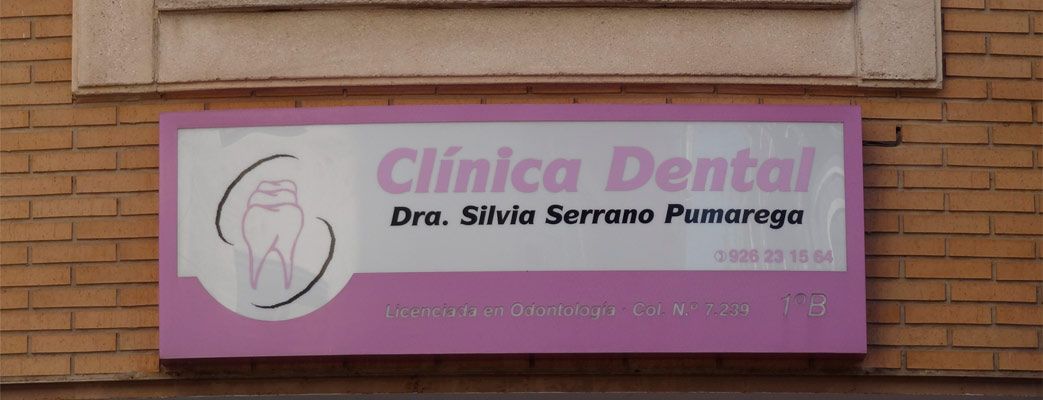 Clínica Dental Silvia Serrano fachada odontológico